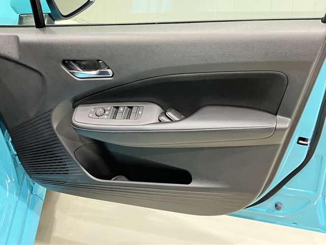 ノート Ｘ　１．２　Ｘ　展示試乗車アップ　プロパイロット機能＆メ－カ－ナビ・全周囲カメラ・ＳＯＳコ－ル・インテリジェントル－ムミラ－・ＬＥＤヘッドライト・ハイビ－ムアシスト・フロア－カ－ペット・ＥＴＣ２．０付（18枚目）