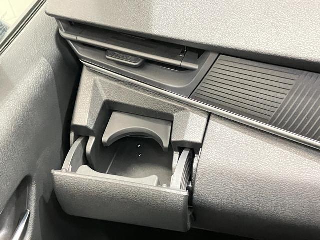 ノート Ｘ　１．２　Ｘ　展示試乗車アップ　プロパイロット機能＆メ－カ－ナビ・全周囲カメラ・ＳＯＳコ－ル・インテリジェントル－ムミラ－・ＬＥＤヘッドライト・ハイビ－ムアシスト・フロア－カ－ペット・ＥＴＣ２．０付（38枚目）