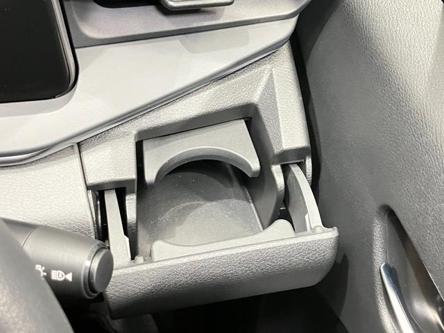 ノート Ｘ　１．２　Ｘ　展示試乗車アップ　プロパイロット機能＆メ－カ－ナビ・全周囲カメラ・ＳＯＳコ－ル・インテリジェントル－ムミラ－・ＬＥＤヘッドライト・ハイビ－ムアシスト・フロア－カ－ペット・ＥＴＣ２．０付（39枚目）
