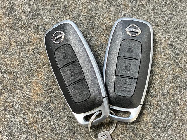 ノート Ｘ　１．２　Ｘ　展示試乗車アップ　プロパイロット機能＆メ－カ－ナビ・全周囲カメラ・ＳＯＳコ－ル・インテリジェントル－ムミラ－・ＬＥＤヘッドライト・ハイビ－ムアシスト・フロア－カ－ペット・ＥＴＣ２．０付（42枚目）