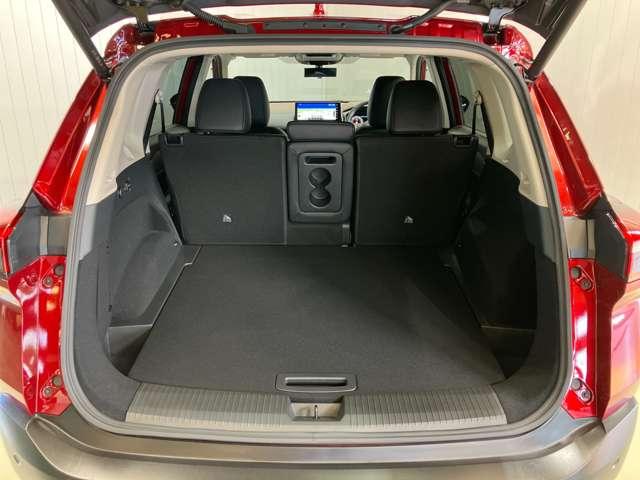 エクストレイル Ｇ　ｅ－４ＯＲＣＥ　１．５　Ｇ　ｅ－４ＯＲＣＥ　４ＷＤ　展示試乗車アップ　プロパイロット機能＆メ－カ－ナビ・全周囲カメラ・全席シートヒ－タ－・パワ－シ－ト・１００ＶＡＣ電源・オートバックドア・ＬＥＤヘッドライト・ＥＴＣ付（14枚目）