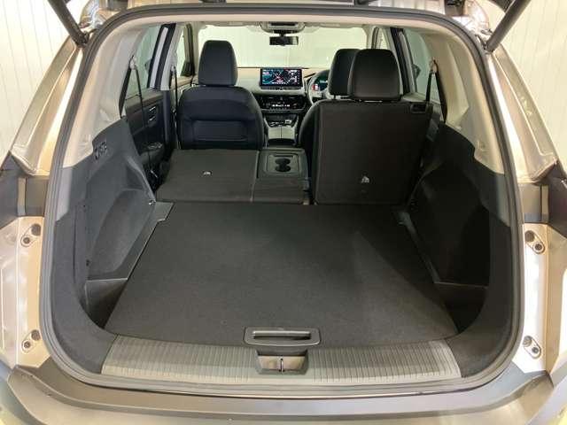 エクストレイル Ｇ　ｅ－４ＯＲＣＥ　１．５　Ｇ　ｅ－４ＯＲＣＥ　４ＷＤ　展示試乗車アップ　プロパイロット機能＆メ－カ－ナビ・全周囲カメラ・全席シートヒ－タ－・パワ－シ－ト・１００ＶＡＣ電源・オートバックドア・ＬＥＤヘッドライト・ＥＴＣ付（15枚目）