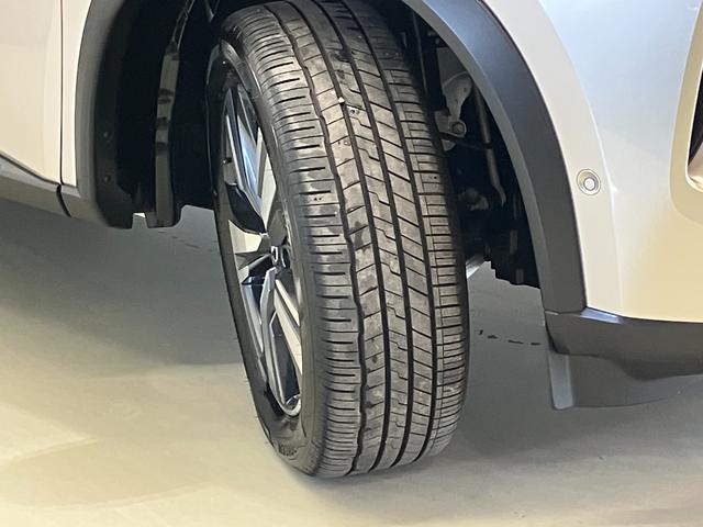 エクストレイル Ｇ　ｅ－４ＯＲＣＥ　１．５　Ｇ　ｅ－４ＯＲＣＥ　４ＷＤ　展示試乗車アップ　プロパイロット機能＆メ－カ－ナビ・全周囲カメラ・全席シートヒ－タ－・パワ－シ－ト・１００ＶＡＣ電源・オートバックドア・ＬＥＤヘッドライト・ＥＴＣ付（50枚目）