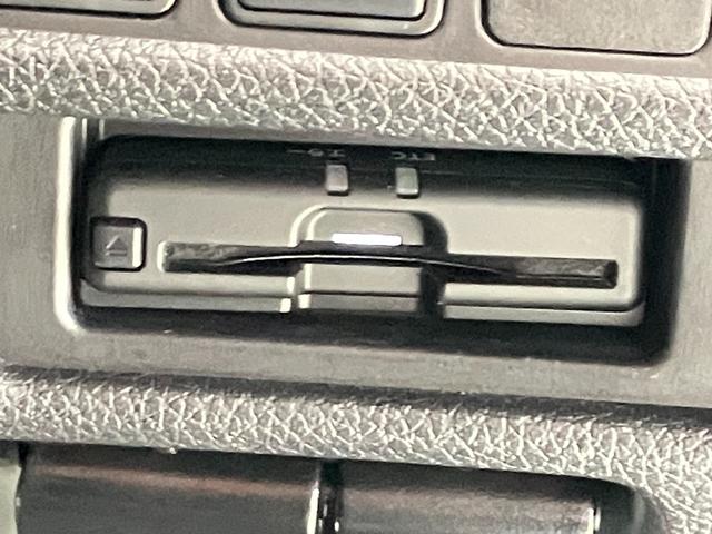 エクストレイル ２０Ｘｉ　２．０　２０Ｘｉ　２列車　プロパイロット機能＆９イント画面メモリ－ナビ・全周囲カメラ・スマートル－ムミラ－・全席シートヒ－タ－・ドラレコ・前後ソナ－・パワ－シ－ト・ＬＥＤヘッドライト・フォグランプ付（33枚目）