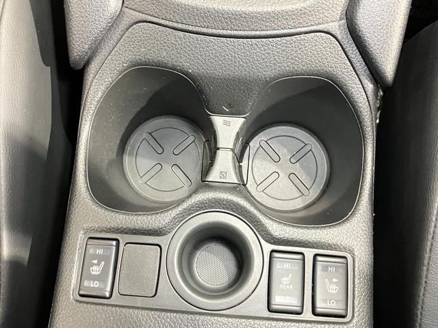 エクストレイル ２０Ｘｉ　２．０　２０Ｘｉ　２列車　プロパイロット機能＆９イント画面メモリ－ナビ・全周囲カメラ・スマートル－ムミラ－・全席シートヒ－タ－・ドラレコ・前後ソナ－・パワ－シ－ト・ＬＥＤヘッドライト・フォグランプ付（42枚目）