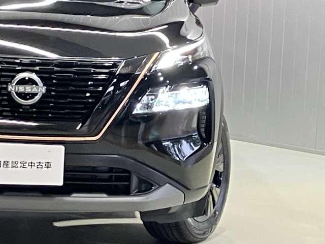 エクストレイル Ｘ　ｅ－４ＯＲＣＥ　９０周年記念車　１．５　Ｘ　ｅ－４ＯＲＣＥ　９０周年記念車　４ＷＤ　展示試乗車アップ　プロパイロット機能＆メ－カ－ナビ・全周囲カメラ・シートヒ－タ－・パワ－シ－ト・ＳＯＳコ－ル・ＬＥＤヘッドライト・ＥＴＣ２．０付（17枚目）