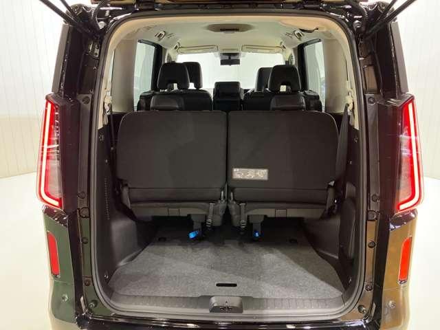 セレナ ハイウェイスターＶ　２．０　ハイウェイスターＶ　展示試乗車アップ　プロパイロット機能＆メ－カ－ナビ・全周囲カメラ・両側電動スライドドア・前後ドラレコ・ＬＥＤヘッドライト・ＬＥＤフォグランプ・フロア－カ－ペット・ＥＴＣ付（17枚目）
