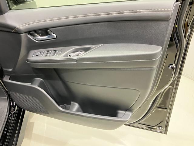 セレナ ハイウェイスターＶ　２．０　ハイウェイスターＶ　展示試乗車アップ　プロパイロット機能＆メ－カ－ナビ・全周囲カメラ・両側電動スライドドア・前後ドラレコ・ＬＥＤヘッドライト・ＬＥＤフォグランプ・フロア－カ－ペット・ＥＴＣ付（24枚目）