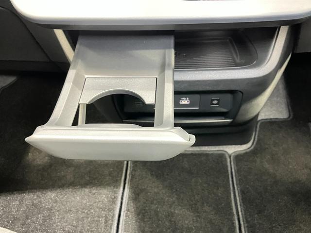 セレナ ハイウェイスターＶ　２．０　ハイウェイスターＶ　展示試乗車アップ　プロパイロット機能＆メ－カ－ナビ・全周囲カメラ・両側電動スライドドア・前後ドラレコ・ＬＥＤヘッドライト・ＬＥＤフォグランプ・フロア－カ－ペット・ＥＴＣ付（52枚目）