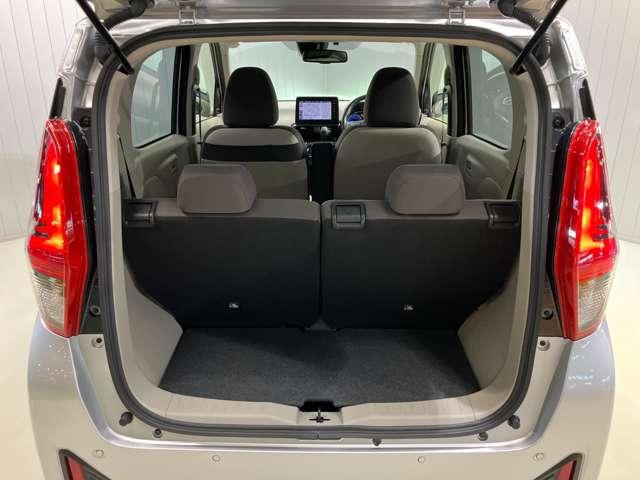 デイズ X 660 X 4WD 展示試乗車アップ メモリ-ナビ&全周囲カメラ・シートヒ-タ-・前後ソナ-・LEDヘッドライト・オートライト・ハイビ-ムアシスト・SOSコ-ル・フロア-カ-ペット・ETC付(14枚目)