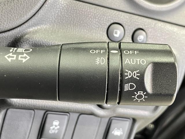 ノート e-パワー メダリスト 1.2 e-POWER メダリスト 衝突被害軽減ブレ-キ&踏み間違い防止アシスト・CDチューナ-・全周囲カメラ・スマートル-ムミラ-・アダプティブクル-ズコントロ-ル・LEDヘッドライト・フォグランプ(30枚目)