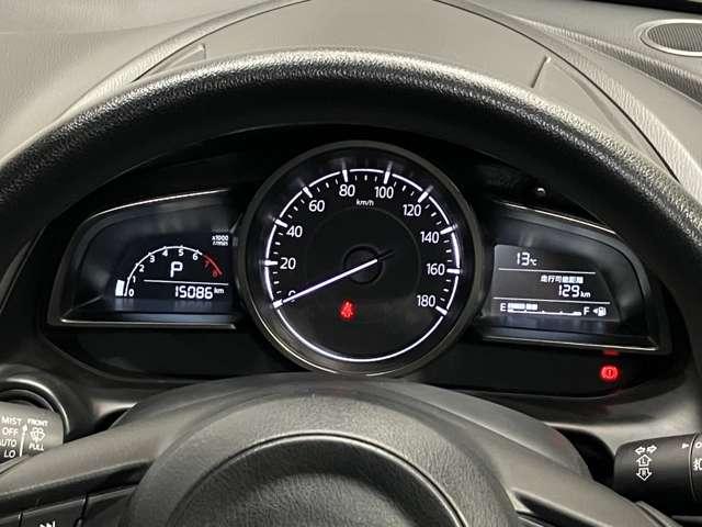 デミオ １５Ｓ　１．５　１５Ｓ　メモリ－ナビ＆全周囲カメラ・シートヒ－タ－・ドライブレコ－ダ－・ＬＥＤヘッドライト・ＬＥＤフォグランプ・オートライト・ｉ－ＳＴＯＰ付（5枚目）