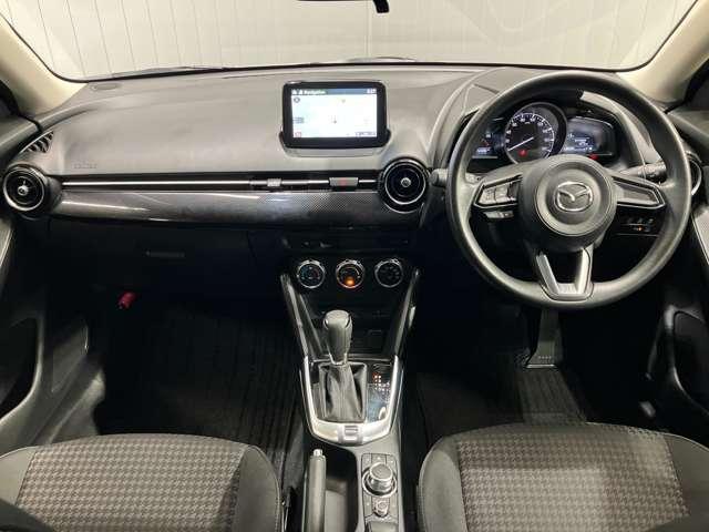 デミオ １５Ｓ　１．５　１５Ｓ　メモリ－ナビ＆全周囲カメラ・シートヒ－タ－・ドライブレコ－ダ－・ＬＥＤヘッドライト・ＬＥＤフォグランプ・オートライト・ｉ－ＳＴＯＰ付（6枚目）