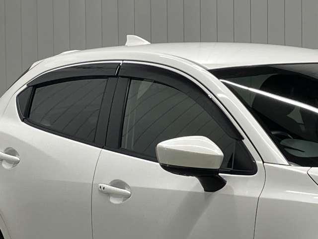 デミオ １５Ｓ　１．５　１５Ｓ　メモリ－ナビ＆全周囲カメラ・シートヒ－タ－・ドライブレコ－ダ－・ＬＥＤヘッドライト・ＬＥＤフォグランプ・オートライト・ｉ－ＳＴＯＰ付（18枚目）