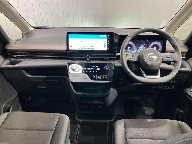 セレナ ハイウェイスターV 2.0 ハイウェイスターV 展示試乗車アップ プロパイロット機能&メ-カ-ナビ・全周囲カメラ・両側電動スライドドア・前後ドラレコ・LEDヘッドライト・LEDフォグランプ・SOSコ-ル・ETC2.0付(5枚目)