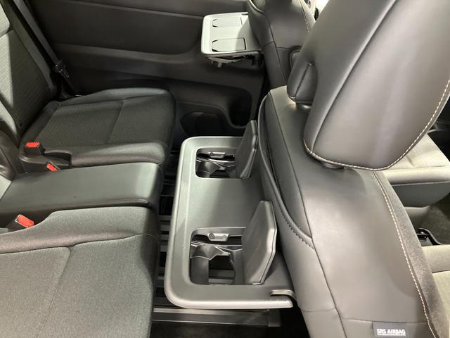 セレナ ハイウェイスターV 2.0 ハイウェイスターV 展示試乗車アップ プロパイロット機能&メ-カ-ナビ・全周囲カメラ・両側電動スライドドア・前後ドラレコ・LEDヘッドライト・LEDフォグランプ・SOSコ-ル・ETC2.0付(25枚目)