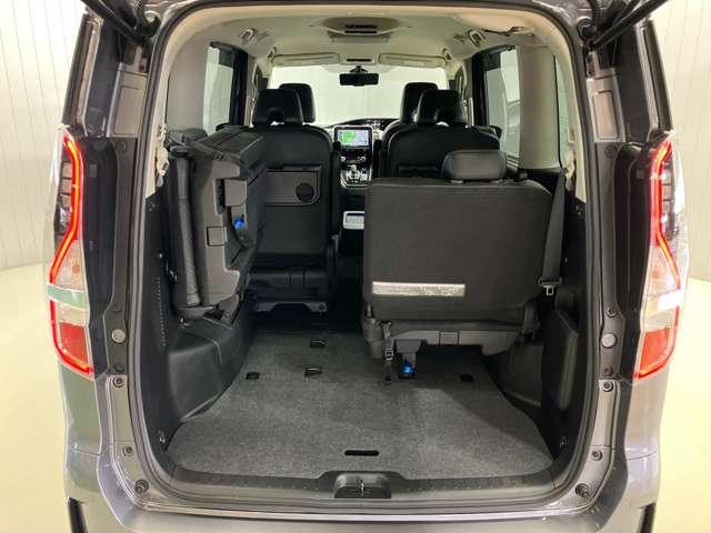 セレナ e-パワー ハイウェイスターV 1.2 e-POWER ハイウェイスター V プロパイロット機能&メモリ-ナビ・後席モニタ-・全周囲カメラ・両側電動スライドドア・前後ソナ-・LEDヘッドライト・フォグランプ・ETC付(18枚目)