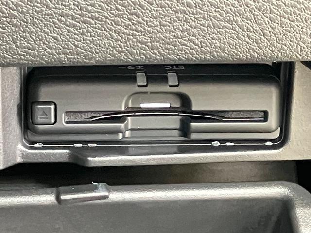 セレナ e-パワー ハイウェイスターV 1.2 e-POWER ハイウェイスター V プロパイロット機能&メモリ-ナビ・後席モニタ-・全周囲カメラ・両側電動スライドドア・前後ソナ-・LEDヘッドライト・フォグランプ・ETC付(35枚目)