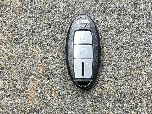 セレナ e-パワー ハイウェイスターV 1.2 e-POWER ハイウェイスター V プロパイロット機能&メモリ-ナビ・後席モニタ-・全周囲カメラ・両側電動スライドドア・前後ソナ-・LEDヘッドライト・フォグランプ・ETC付(55枚目)