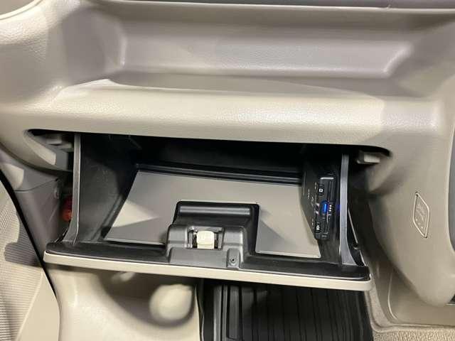 �Ԍ��؂ȂǓ�����O���[�{�b�N�X���Ԍ��؂͂������}�ȉJ�ɔ����Đ܂肽���ݎP�����[����̂��I�X�X���ł���