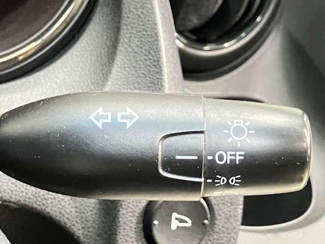 ����ȒP�w�b�h���C�g�X�C�b�`�B