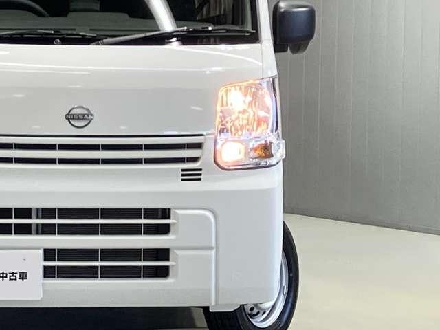 �w�b�h���C�g�̍����������\�A�w�b�h���C���x���C�U-�t