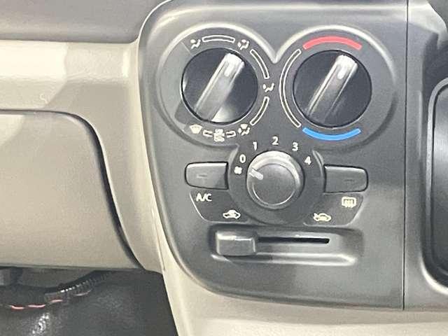 �^�]�Ȃ̏㕔�ɂ�����Ƃ��������⏑�ނȂǂ����[���邱�Ƃ��o����I�[�o�|�w�b�h�R���\�|���I�I