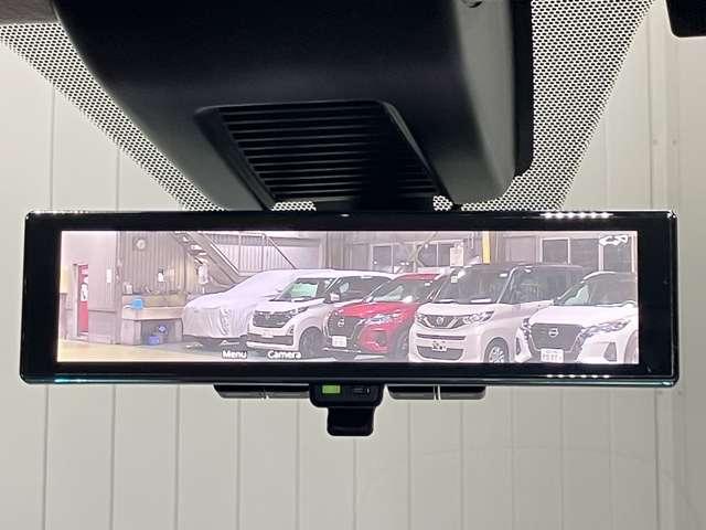 �y�C���e���W�F���g�@���[���~���[�z�ԗ�����̃J�����f�����~���[�ʂɉf���o���̂ŁA�ԓ��̏󋵂�A�V��Ȃǂɉe�����ꂸ���ł��N���A�Ȍ�����E�������܂��I