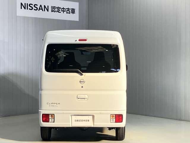 �t���b�g�ȉ׎����ʂƃ{�f�B�T�C�h�p�l���𗧂Ă����^�f�U�C���ŁA�ςݍ��݂₷���׎��X�y�[�X���m�ہB