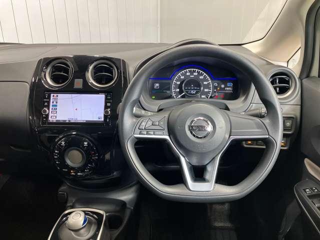 ノート ｅ－パワー　Ｘ　１．２　ｅ－ＰＯＷＥＲ　Ｘ　衝突被害軽減ブレ－キ＆踏み間違い防止アシスト・メモリ－ナビ・ドライブレコ－ダ－・オートエアコン・オートライト・ハイビ－ムアシスト・ＥＴＣ付（21枚目）