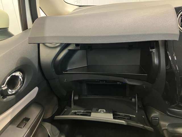 ノート ｅ－パワー　Ｘ　１．２　ｅ－ＰＯＷＥＲ　Ｘ　衝突被害軽減ブレ－キ＆踏み間違い防止アシスト・メモリ－ナビ・ドライブレコ－ダ－・オートエアコン・オートライト・ハイビ－ムアシスト・ＥＴＣ付（32枚目）