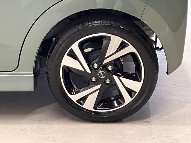 デイズ ６６０　ハイウェイスターＧターボ　展示試乗車アップ　衝突被害軽減ブレ－キ＆踏み間違い防止アシスト・メモリ－ナビ・全周囲カメラ・ＳＯＳコ－ル・前後ソナ－・ＬＥＤヘッドライト・ＬＥＤフォグランプ・フロア－カ－ペット・ＥＴＣ付（19枚目）