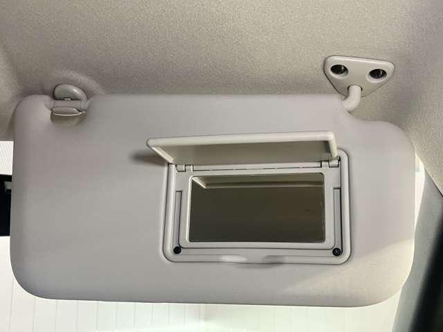 �Ԍ��؂ȂǓ�����O���[�{�b�N�X���Ԍ��؂͂������}�ȉJ�ɔ����Đ܂肽���ݎP�����[����̂��I�X�X���ł���