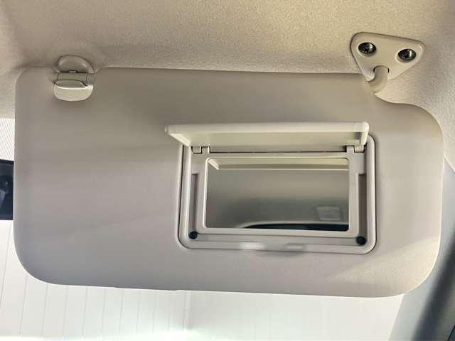 �Ԍ��؂ȂǓ�����O���[�{�b�N�X���Ԍ��؂͂������}�ȉJ�ɔ����Đ܂肽���ݎP�����[����̂��I�X�X���ł���