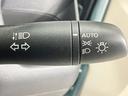 【オートライトシステム】暗くなると自動でライトが点灯するオ－トライト★昼間のトンネル走行などオートにしていると便利です♪