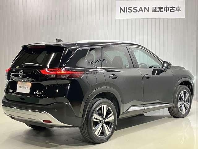 エクストレイル Ｇ　ｅ－４ＯＲＣＥ　当社試乗車・ナッパレザーシート・プロパイロット・１２インチコネクトナビ＆アラウンドビュー・ＥＴＣ２．０・寒冷地仕様（シートヒーター＆ハンドルヒーター）・スマートミラー・電動リヤゲート（7枚目）