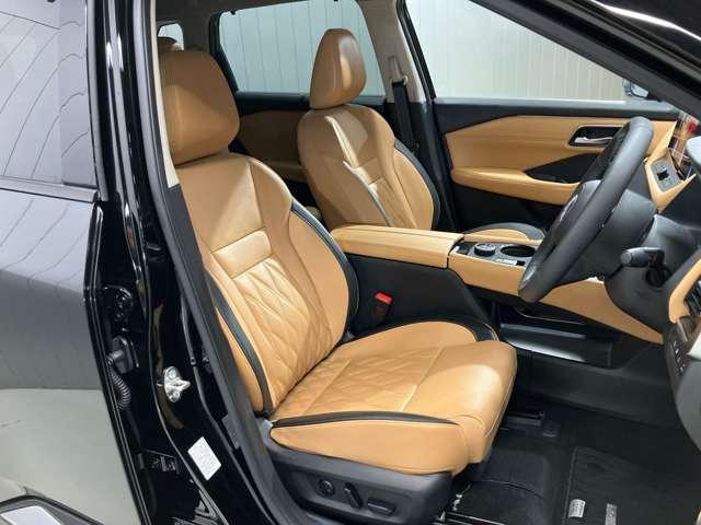 エクストレイル Ｇ　ｅ－４ＯＲＣＥ　当社試乗車・ナッパレザーシート・プロパイロット・１２インチコネクトナビ＆アラウンドビュー・ＥＴＣ２．０・寒冷地仕様（シートヒーター＆ハンドルヒーター）・スマートミラー・電動リヤゲート（12枚目）