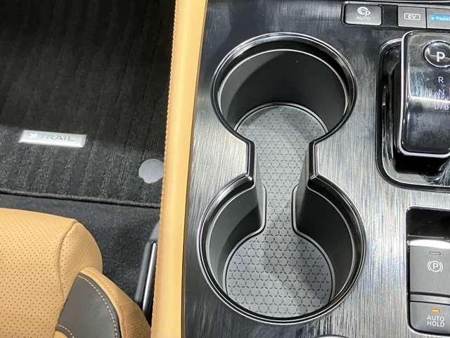 エクストレイル Ｇ　ｅ－４ＯＲＣＥ　当社試乗車・ナッパレザーシート・プロパイロット・１２インチコネクトナビ＆アラウンドビュー・ＥＴＣ２．０・寒冷地仕様（シートヒーター＆ハンドルヒーター）・スマートミラー・電動リヤゲート（49枚目）