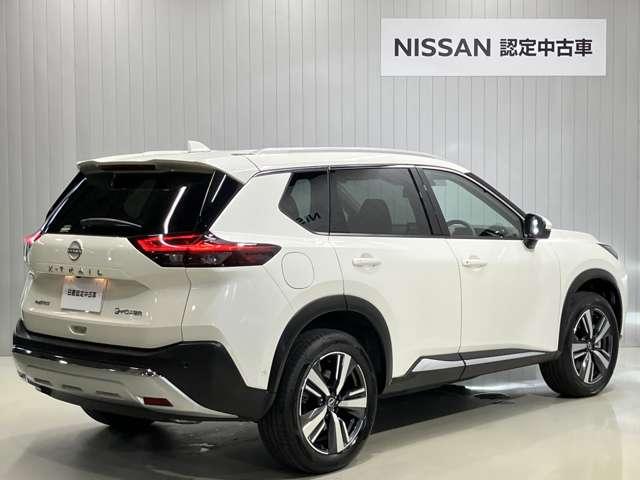 エクストレイル Ｇ　ｅ－４ＯＲＣＥ　当社試乗車・プロパイロット・日産純正１２インチコネクトナビ＆アラウンドビュー・ＥＴＣ２．０・寒冷地仕様（シートヒーター＆ハンドルヒーター）・スマートミラー・電動リヤゲート・ＬＥＤライト・アルミホイール（7枚目）