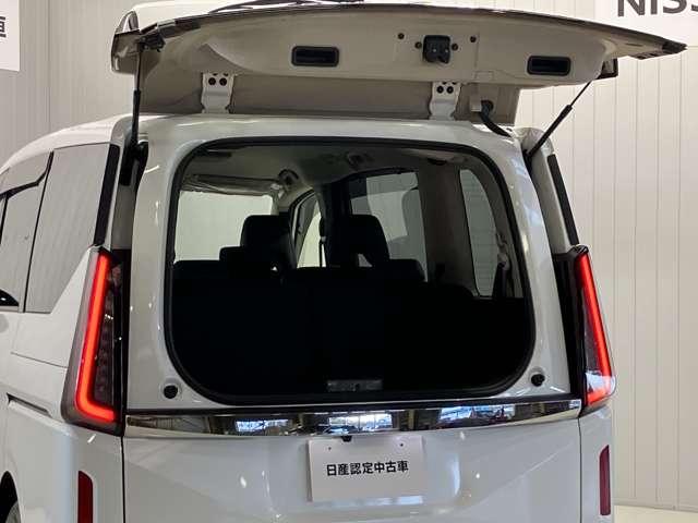 セレナ ハイウェイスターＶ　ワンオーナー・車検整備付・プロパイロット・日産純正９インチナビ＆１１インチ後席モニター・アラウンドビュー・前後ドライブレコーダー・ＥＴＣ・スマートミラー・両側電動スライドドア・ＬＥＤライト（12枚目）