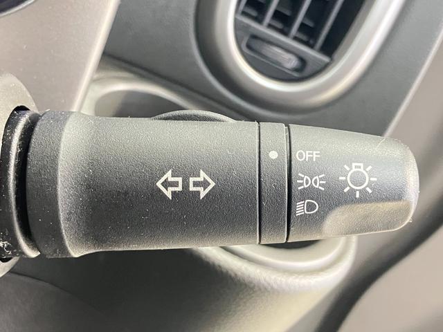 ヘッドライトの操作も簡単