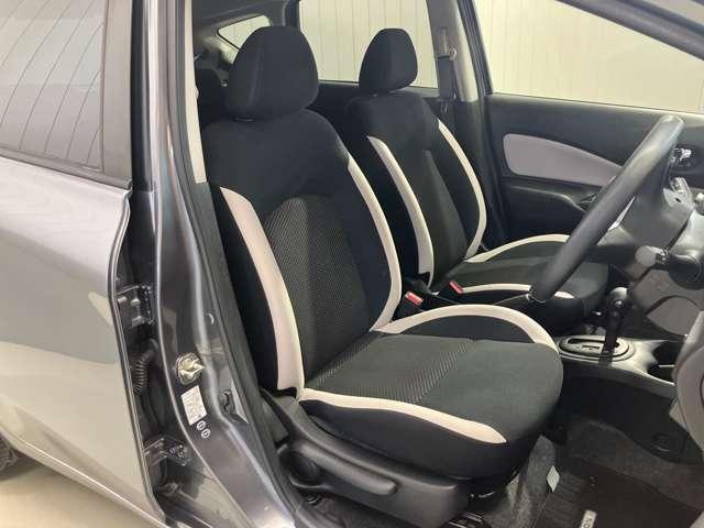 ノート Ｘ　ワンオーナー・純正ＣＤチューナーデッキ・ＥＴＣ・ドライブレコーダー・オートライト・インテリジェントキー・プライバシーガラス・衝突被害軽減ブレーキ・アイドリングストップ機能（11枚目）