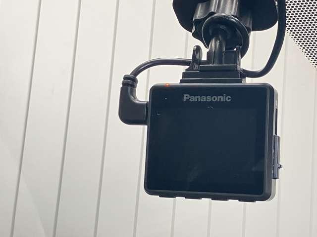 ノート Ｘ　ワンオーナー・純正ＣＤチューナーデッキ・ＥＴＣ・ドライブレコーダー・オートライト・インテリジェントキー・プライバシーガラス・衝突被害軽減ブレーキ・アイドリングストップ機能（17枚目）