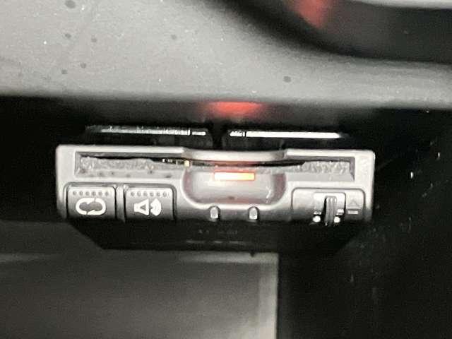 ノート Ｘ　ワンオーナー・純正ＣＤチューナーデッキ・ＥＴＣ・ドライブレコーダー・オートライト・インテリジェントキー・プライバシーガラス・衝突被害軽減ブレーキ・アイドリングストップ機能（18枚目）