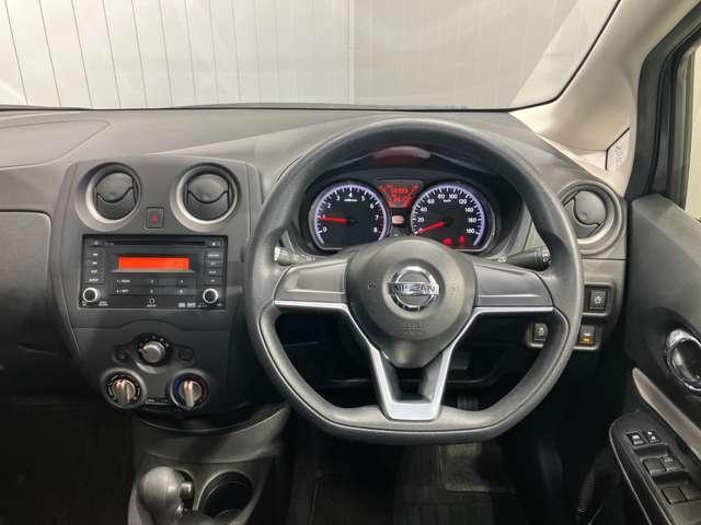 ノート Ｘ　ワンオーナー・純正ＣＤチューナーデッキ・ＥＴＣ・ドライブレコーダー・オートライト・インテリジェントキー・プライバシーガラス・衝突被害軽減ブレーキ・アイドリングストップ機能（20枚目）