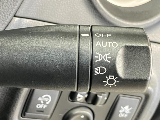 ノート Ｘ　ワンオーナー・純正ＣＤチューナーデッキ・ＥＴＣ・ドライブレコーダー・オートライト・インテリジェントキー・プライバシーガラス・衝突被害軽減ブレーキ・アイドリングストップ機能（24枚目）