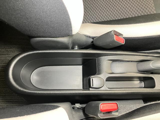 ノート Ｘ　ワンオーナー・純正ＣＤチューナーデッキ・ＥＴＣ・ドライブレコーダー・オートライト・インテリジェントキー・プライバシーガラス・衝突被害軽減ブレーキ・アイドリングストップ機能（33枚目）