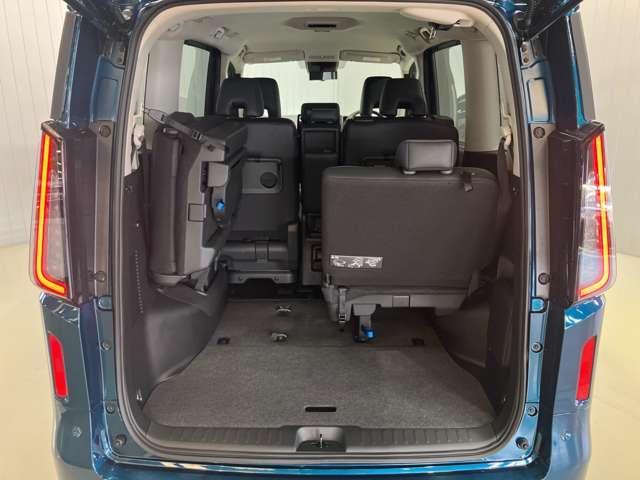 セレナ ハイウェイスターV 当社試乗車・プロパイロット・日産純正12インチコネクトナビ&アラウンドビュー・ETC2.0・前後ドライブレコーダー・両側電動スライドドア・オートエアコン・プライバシーガラスLEDライト(18枚目)