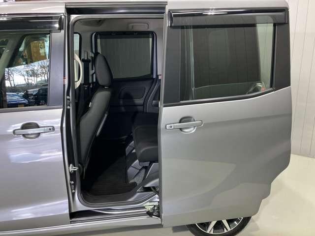 デイズルークス ハイウェイスター　Ｘ　Ｇパッケージ　ワンオーナー・車検整備付・日産純正ナビ＆アラウンドビュー・ＥＴＣ・両側電動スライドドア・オートエアコン・インテリジェントキー・プライバシーガラス・アイドリングストップ機能・衝突被害軽減ブレーキ（10枚目）