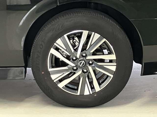 セレナ ハイウェイスターＶ　防水シート仕様・プロパイロット機能・純正９インチナビ＆アラウンドビューカメラ・ＥＴＣ・スマートミラー・両側電動スライドドア・ＬＥＤライト・アルミホイール・衝突被害軽減ブレーキ・踏み間違い防止アシスト（12枚目）